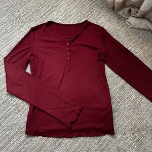 Dazy NWOT maroon long sleeve shirt size XXL with front buttons